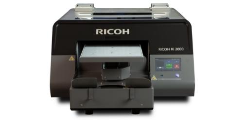 Širší sortiment textílií podporovaný tlačiarňami Ricoh Direct to Garment.
